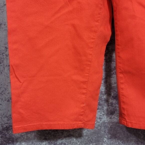 Red Capri - Picture 9 of 10